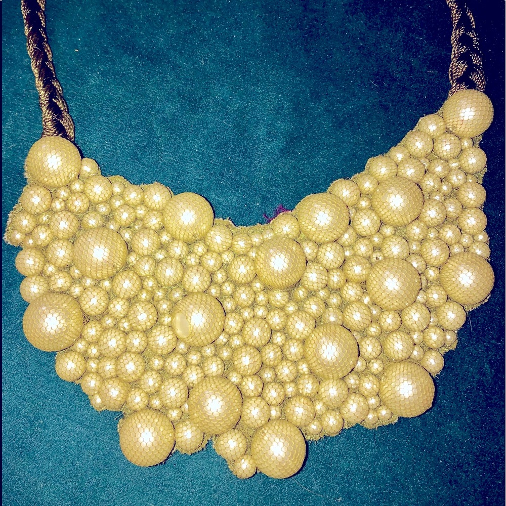 Beautiful necklace from Anthropologie - brand new !